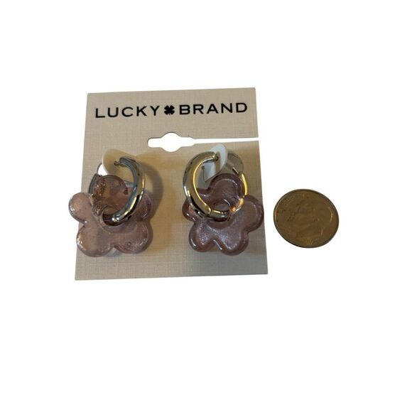 Lavender Daisy Charm Hoops. So pretty! - Picture 6 of 6